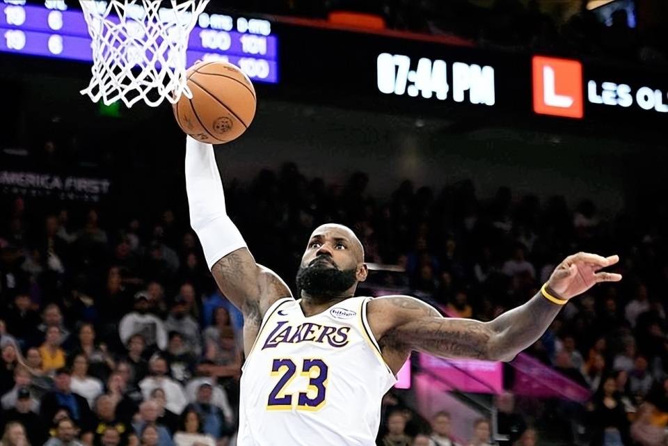 开云入口转会期俄克拉荷马雷霆备战CBA常规赛波尔图内部沟通备战国王杯，詹姆斯连续二十场比赛得分超过晋级都惊呆了的简单介绍