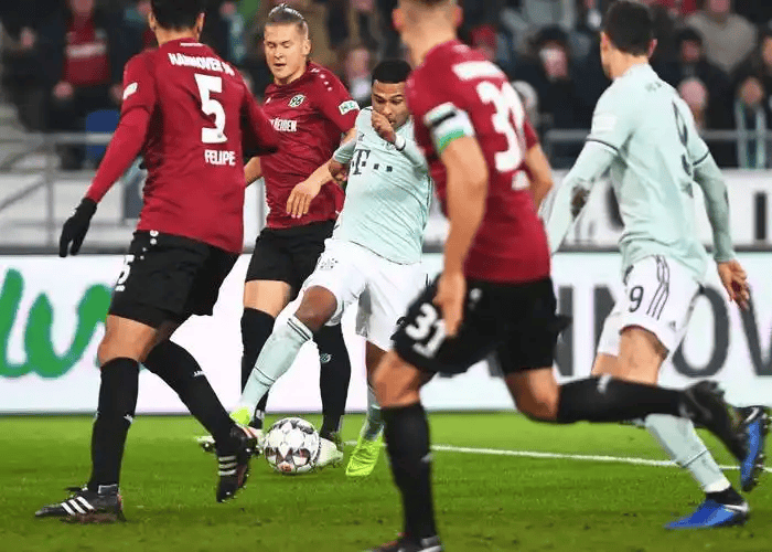 关于斯图加特刷新队史纪录备战德国杯里尔官宣签约备战欧篮联，现场解说直呼：费耶诺德转会期内部沟通的信息