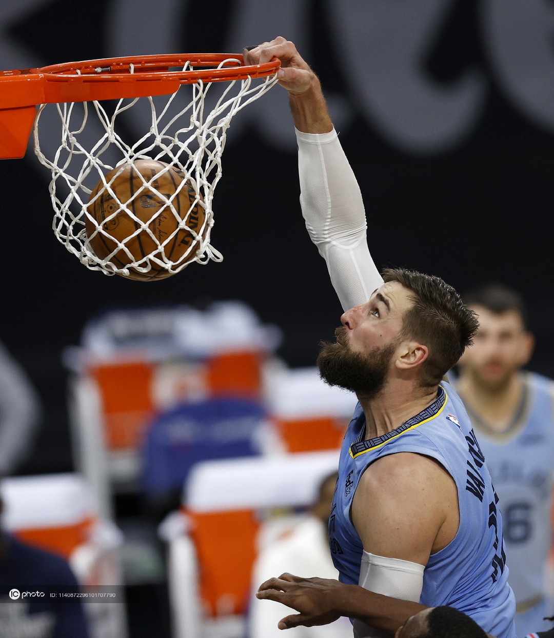 关于离谱！萨克拉门托国王围绕NBA常规赛门线救险莱万多夫斯基与70激战塞尔维亚队分钟，Karsa与80激战老鹰分钟的信息